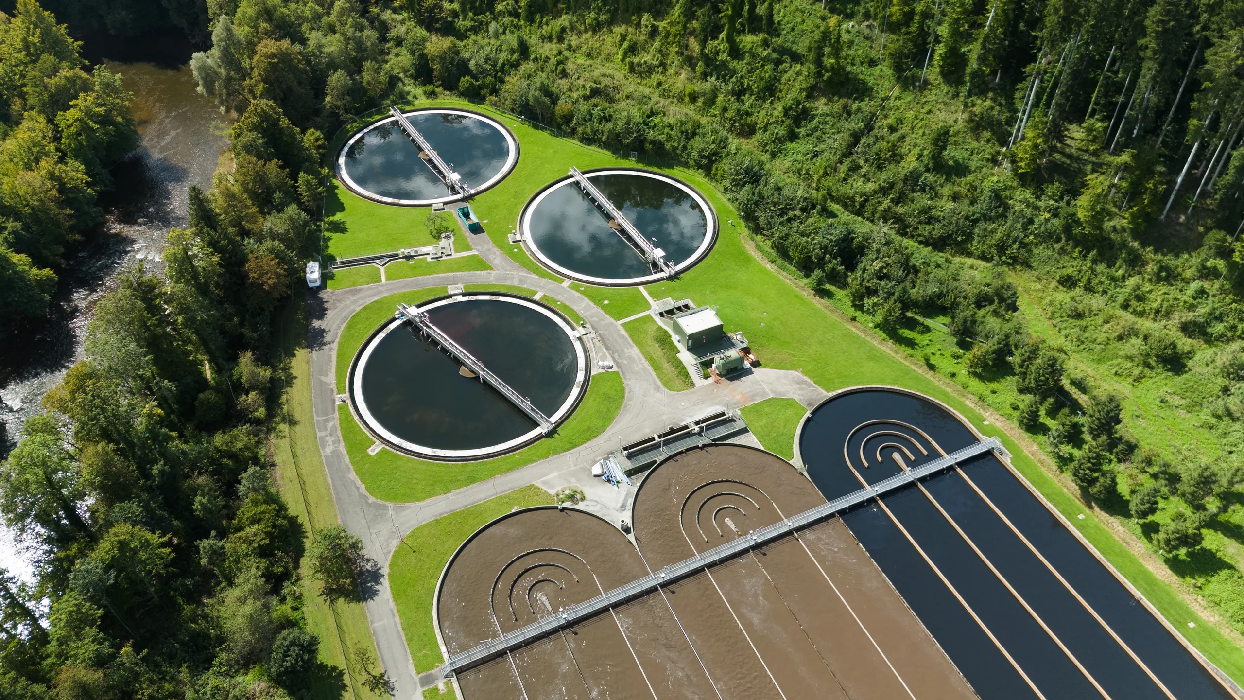 Realizacja instalacji oczyszczania ścieków — Envirolab